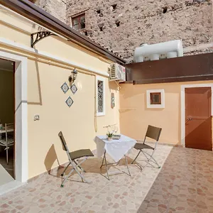 With Terrace- Casa Mariella Apartment